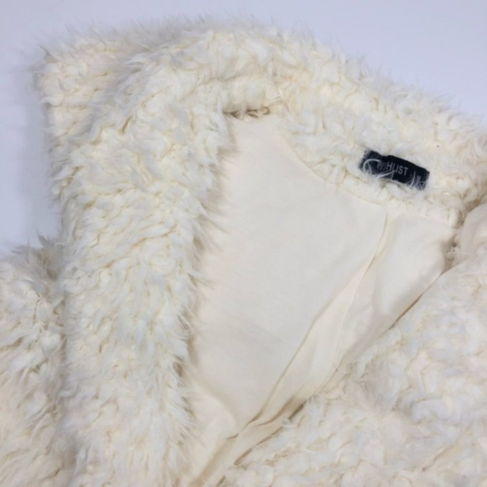 Wishlist Boutique White Cream Fuzzy Oversized Vest - Picture 3 of 6